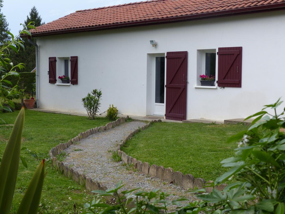 Saint-Jean-le-Vieux  Gite Botiga מראה חיצוני תמונה